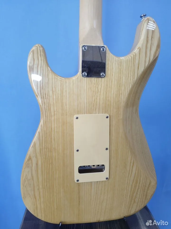 G&L Tribute S-500 Stratocaster, фото 4