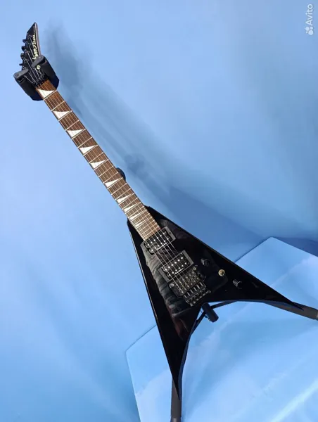 Jackson Stars King V KV-03, флойд, 24 лада (Japan)